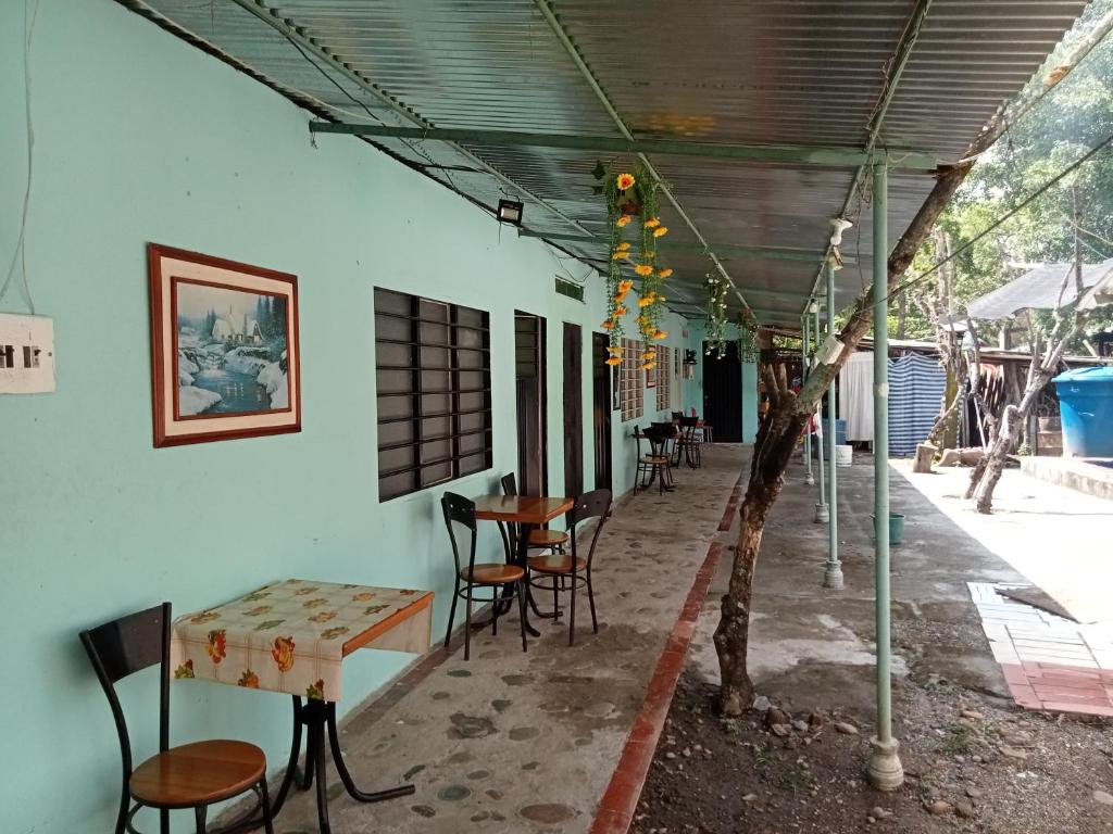 Casa Hotel Ensueño Hostal - 3