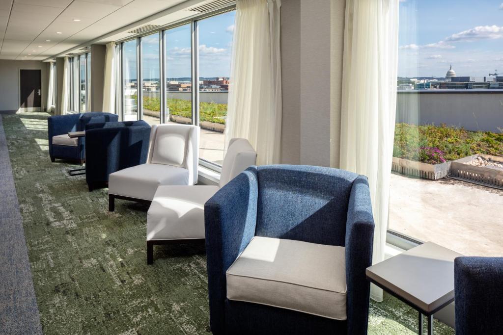 ฮอลิเดย์ อินน์ เอ็กซ์เพรส วอชิงตัน ดีซี ดาวน์ทาวน์ บาย ไอเอชจี (Holiday Inn Express Washington Dc Downtown By IHG)