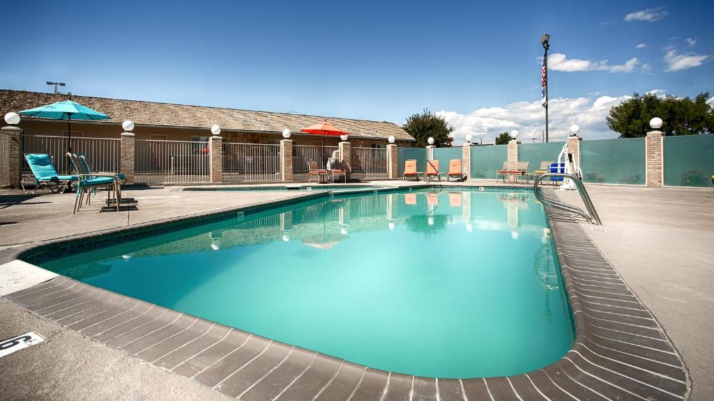Antlers Inn photo