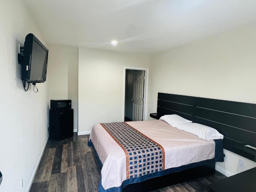 Holly Park Motel near LAX photo
