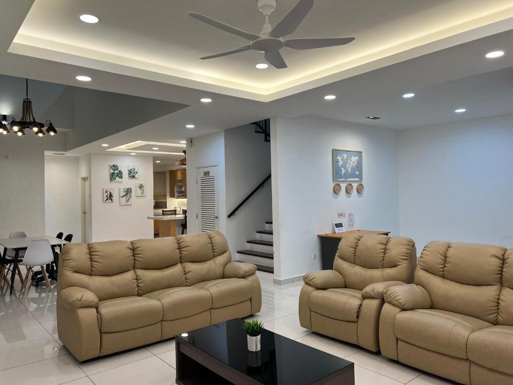 3 bedrooms (private bathroom) Perdana Hill Villa — Hotel in Lahad Datu