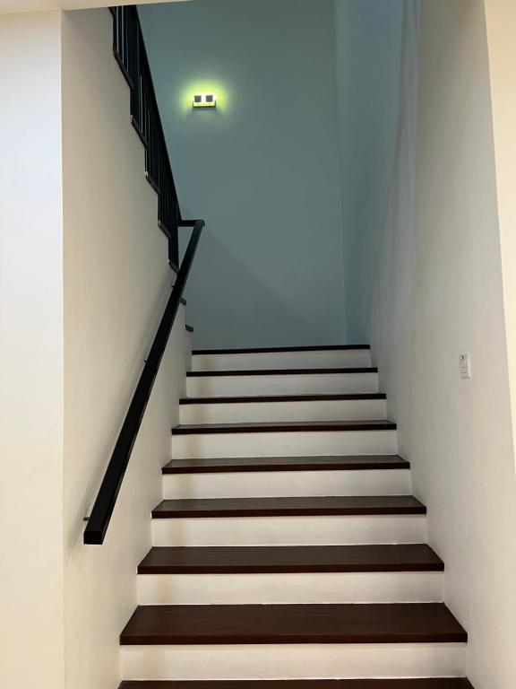 3 bedrooms (private bathroom) Perdana Hill Villa photo
