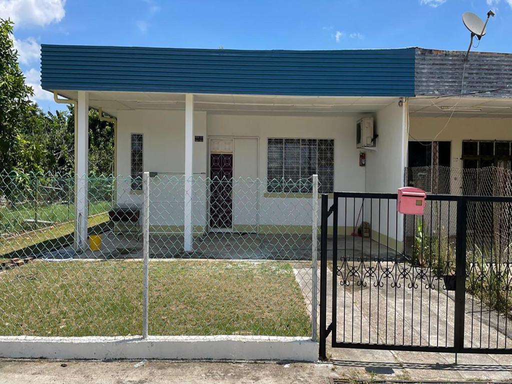Sandakan Homestay SEMi D 3R2B For 10Pax photo