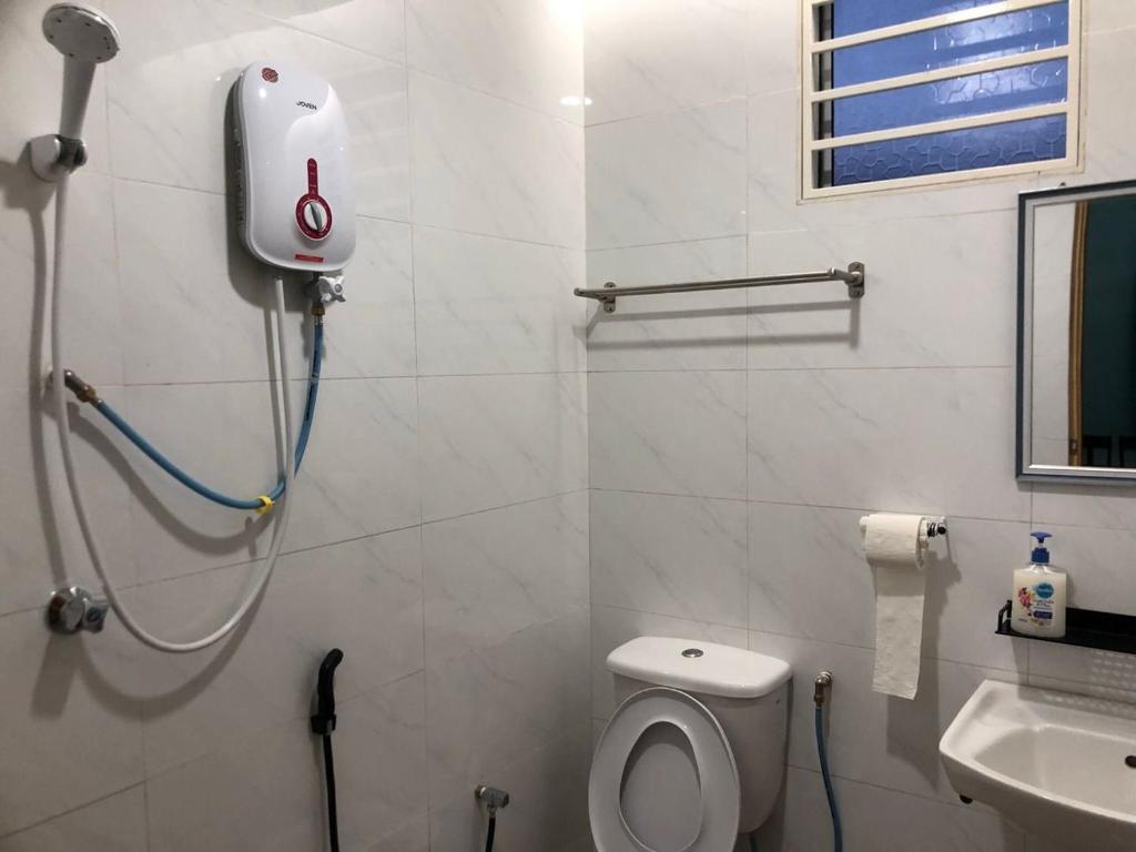 Sandakan Homestay SEMi D 3R2B For 10Pax photo