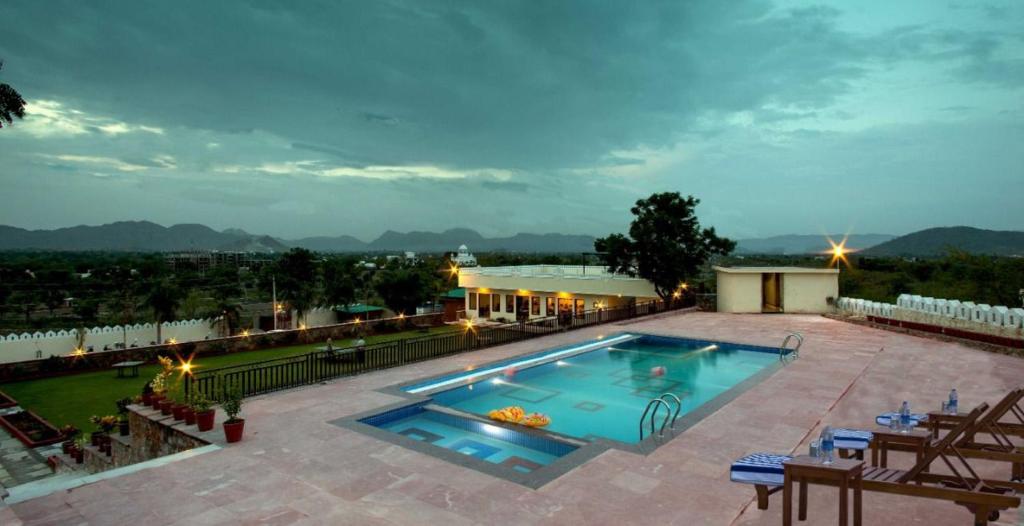Hotel Hill Garden Resort photo