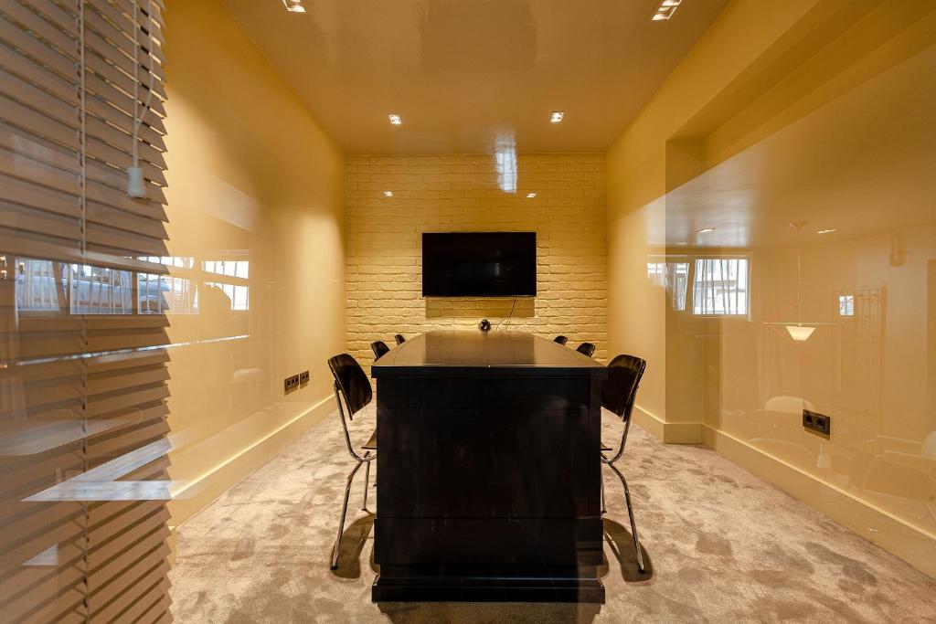 غرفة الاجتماعات/الاحتفالات