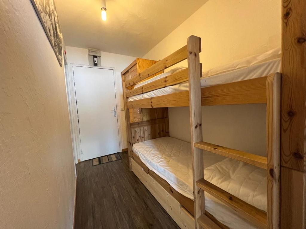 Appartement 6 places, superbe vue face à la montagne, 50m des pistes - 5