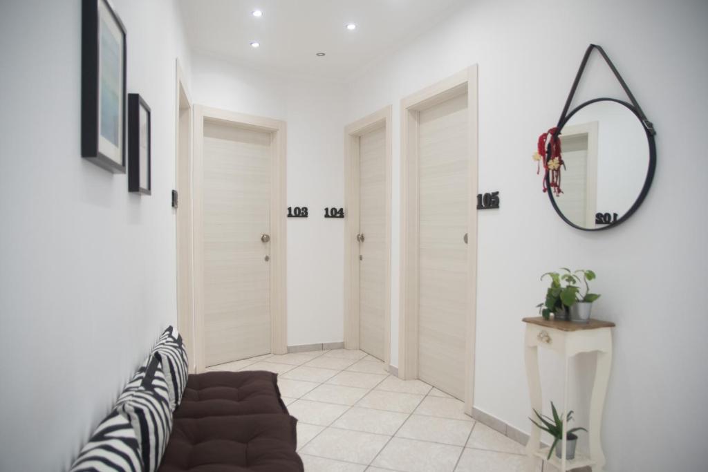 Minimal Culture Boutique Rooms