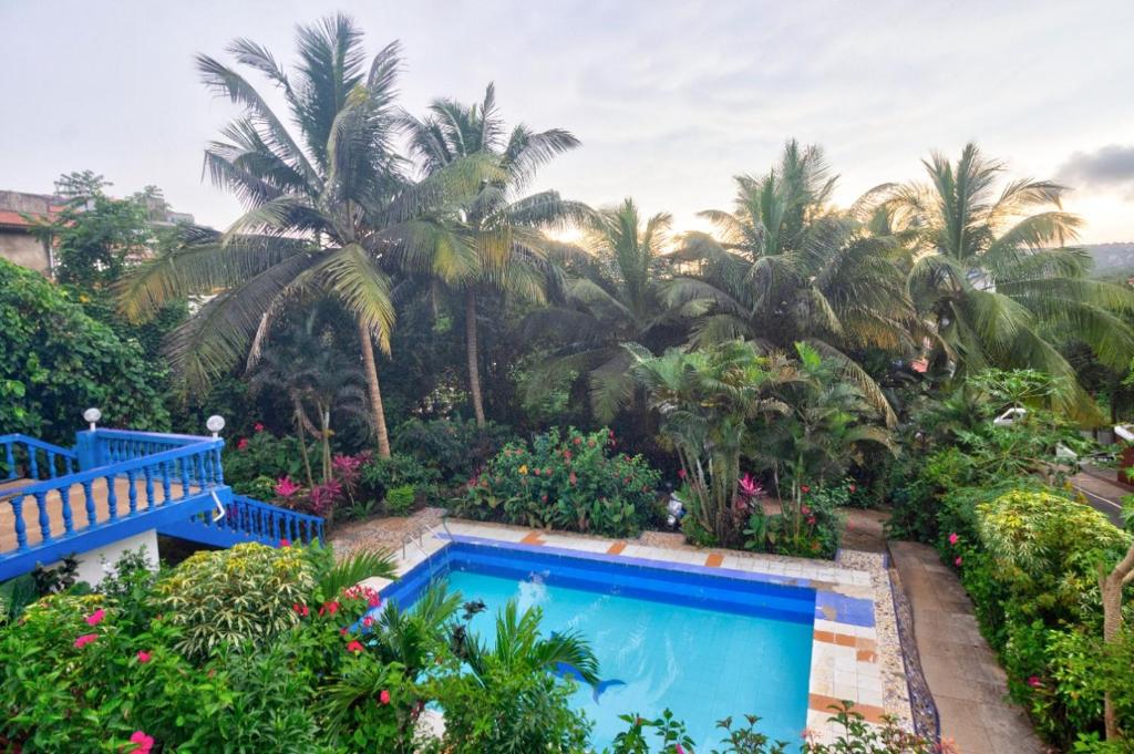 Hilltop 4BHK Villa with Private Pool Near Candolim photo