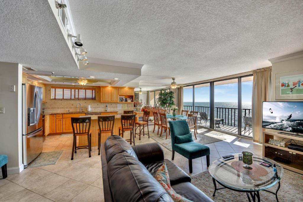 Trillium 4A - Premier, St Pete Beach