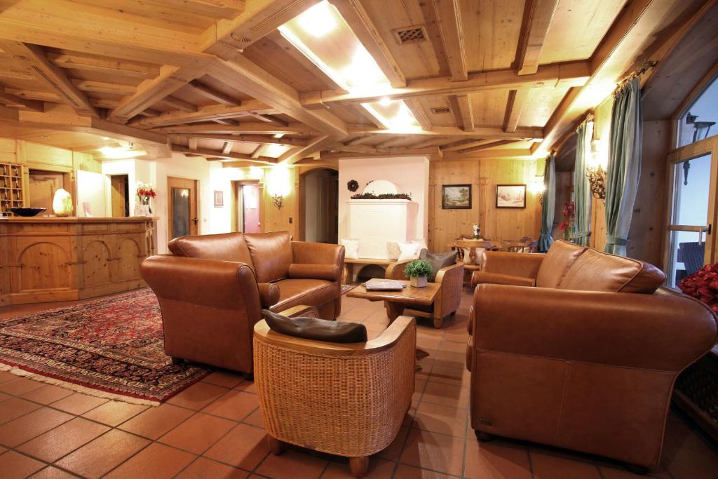 Hotel Blaue Gams ***S photo