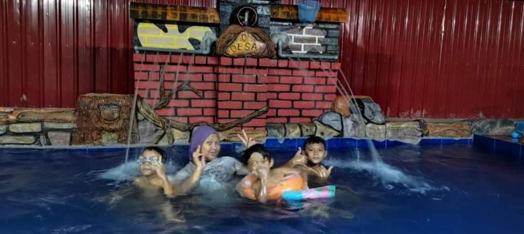 Chalet kolam renang D'sawah photo