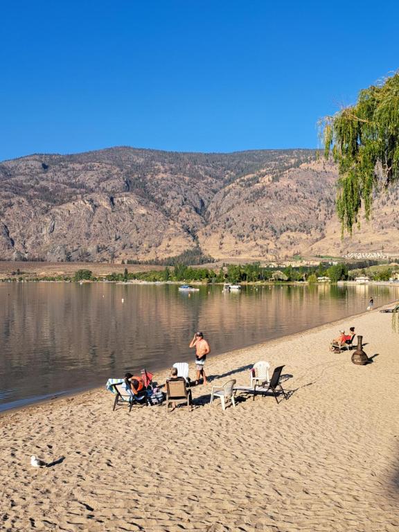 Richter Pass Beach Resort photo