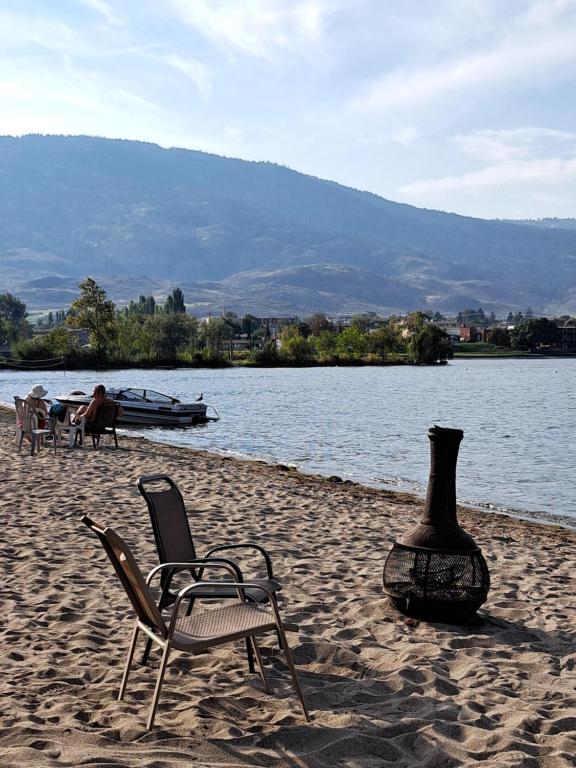 Richter Pass Beach Resort photo