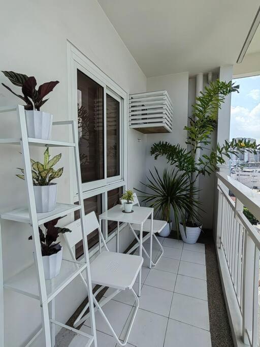 Happirest Cozy Crib (2-Bedroom with Balcony) - Lumiere Residences, Pasig City photo