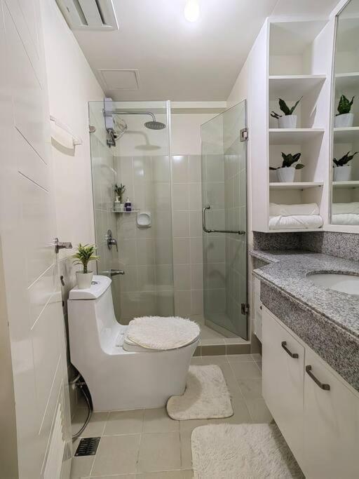 Happirest Cozy Crib (2-Bedroom with Balcony) - Lumiere Residences, Pasig City photo