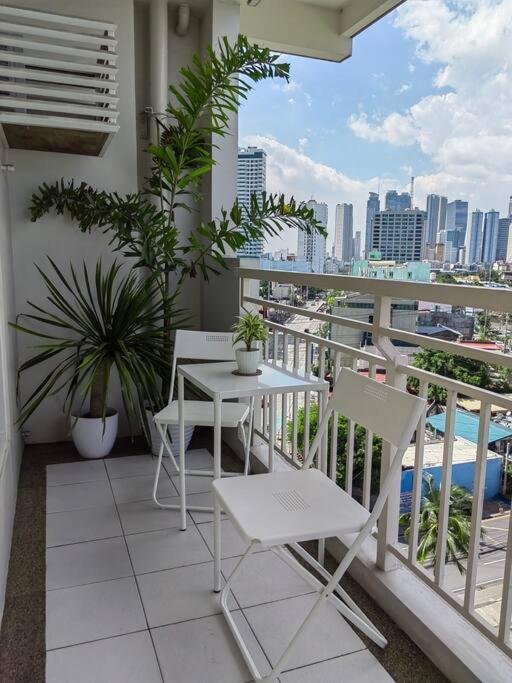 Happirest Cozy Crib (2-Bedroom with Balcony) - Lumiere Residences, Pasig City photo