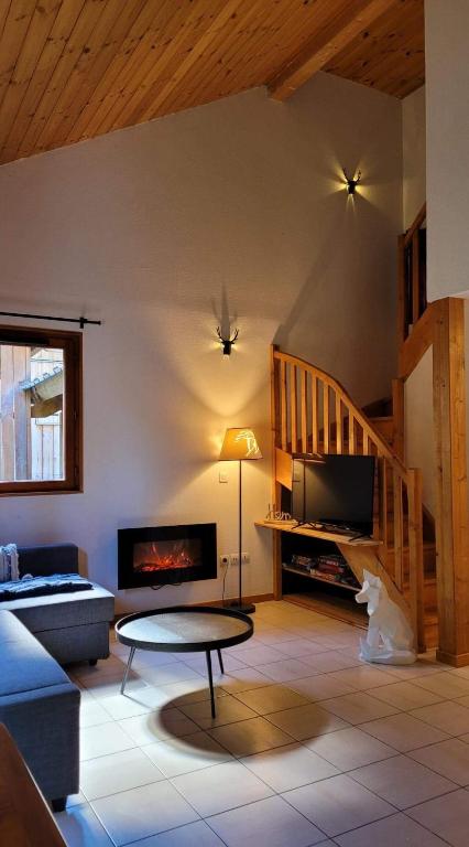 Chalet By Sophie Superdevoluy avec piscine - 5