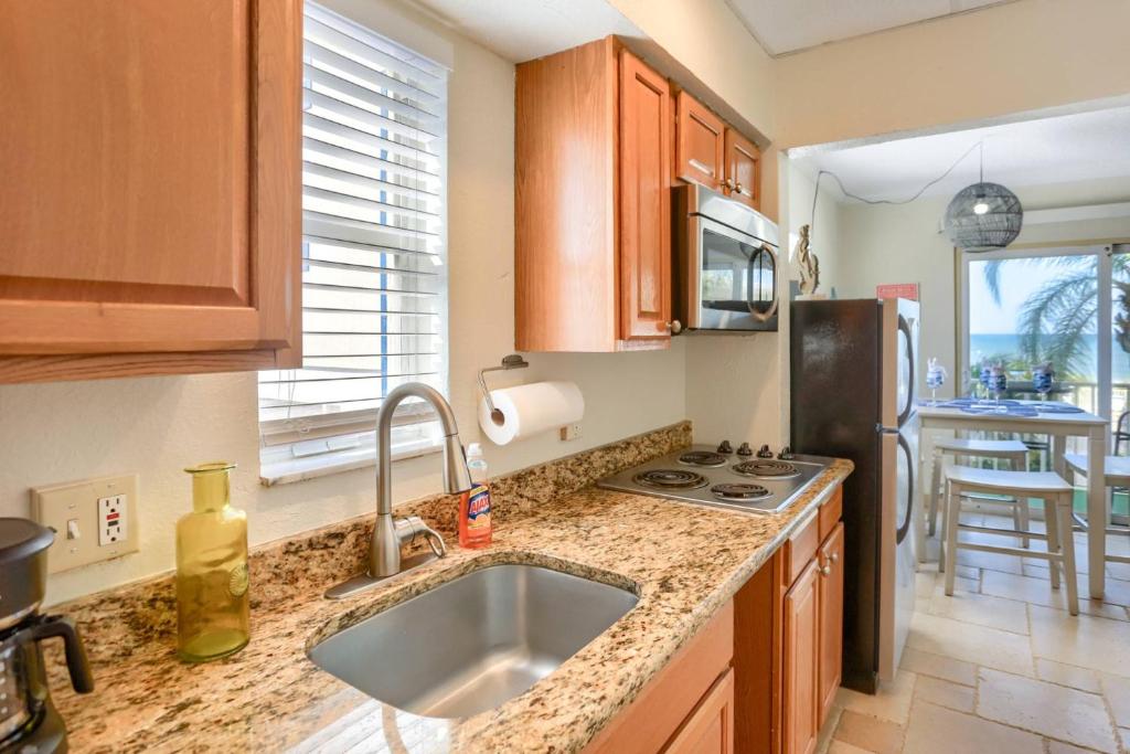 201 Belleair Beach Club photo