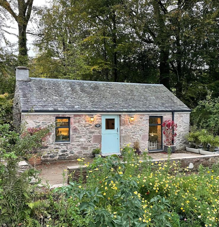 Charming stone Bothy at Loch Lomond, Luss