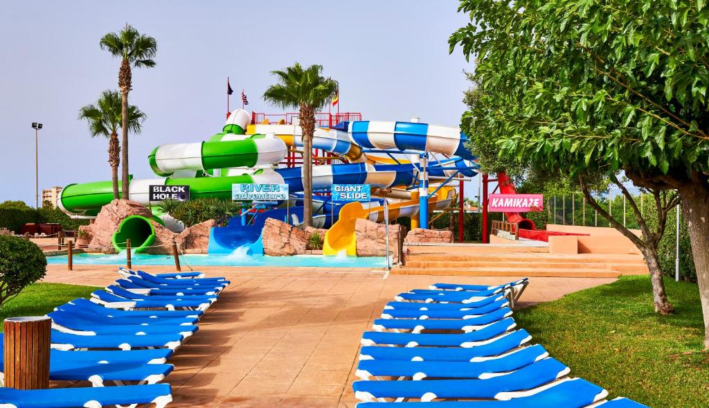 Globales Los Delfines — Attractions for children in Cala'n Blanes, Balearic Islands