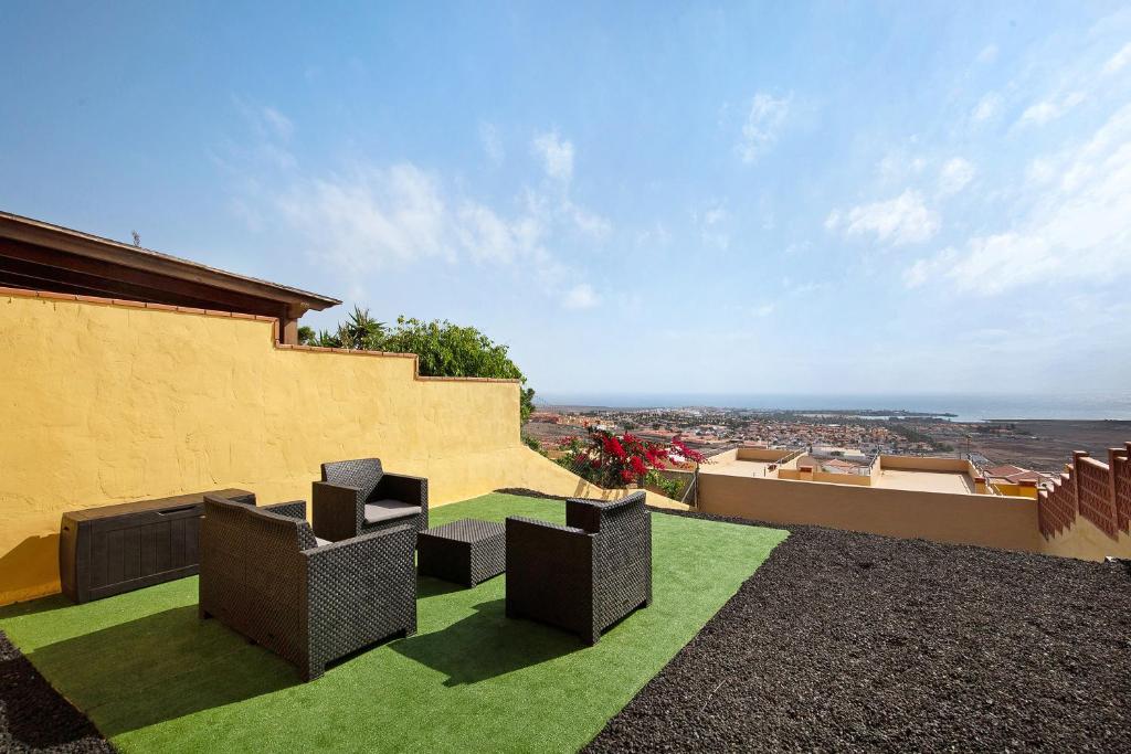 My Favorite Home, Caleta de Fuste