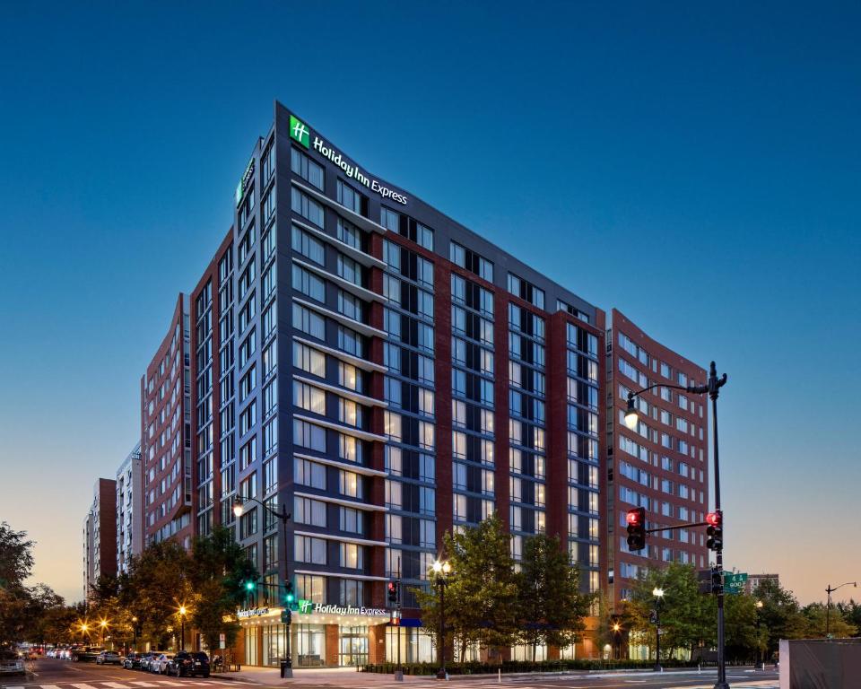 Holiday Inn Express Washington Dc Downtown — Hotel in Washington D.C.