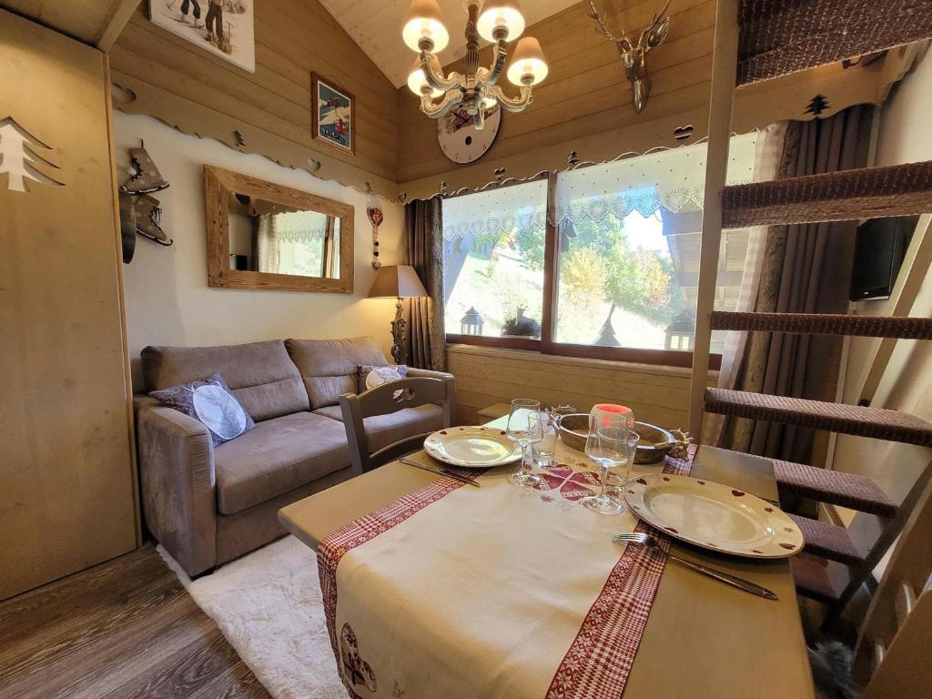 Studio cocooning rénové avec parking et mezzanine - FR-1-598-113, Les Gets