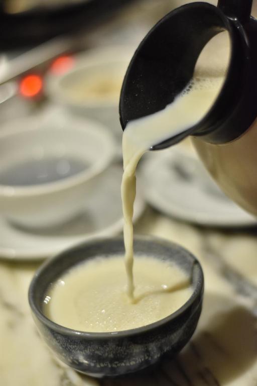 อาหารและเครื่องดื่ม