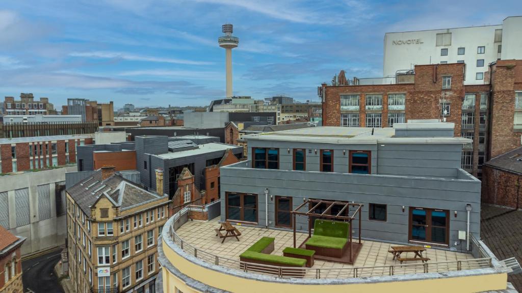 Located in Liverpool tourist area