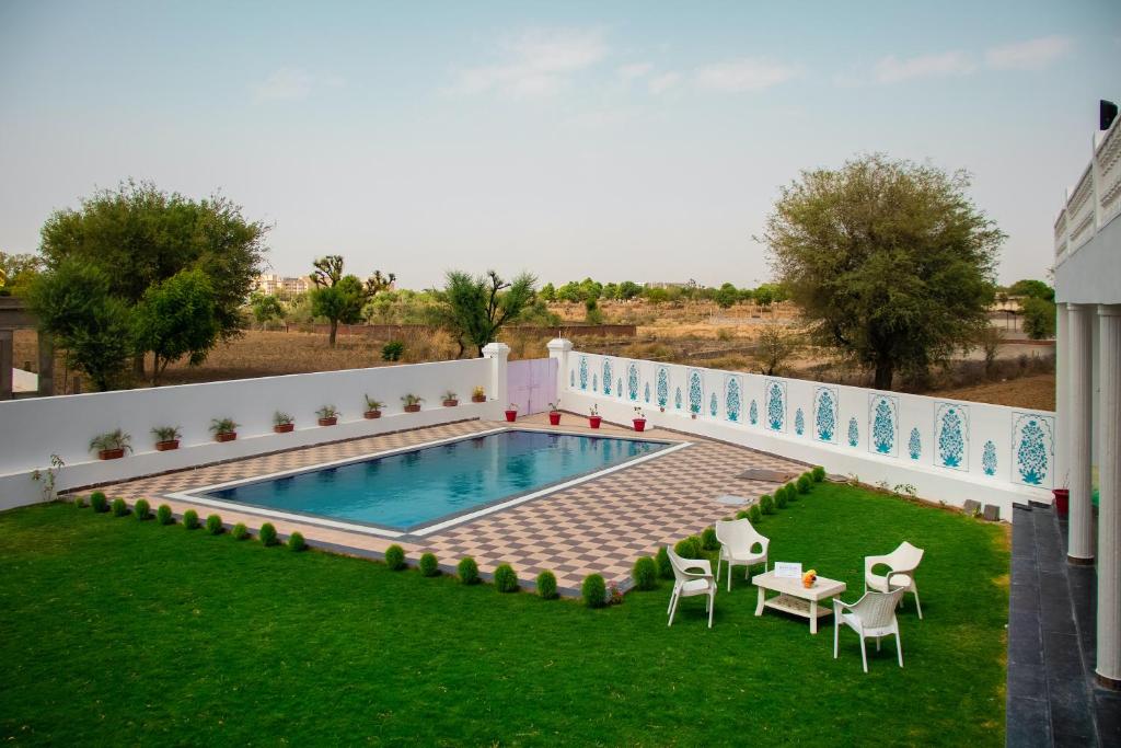 Hawaii- Luxury 4 Bedroom Villa with Pool — Hotel in Jaipur