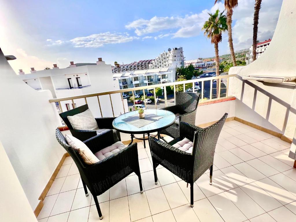 Los Cristianos 1 Bed Apartment - 1