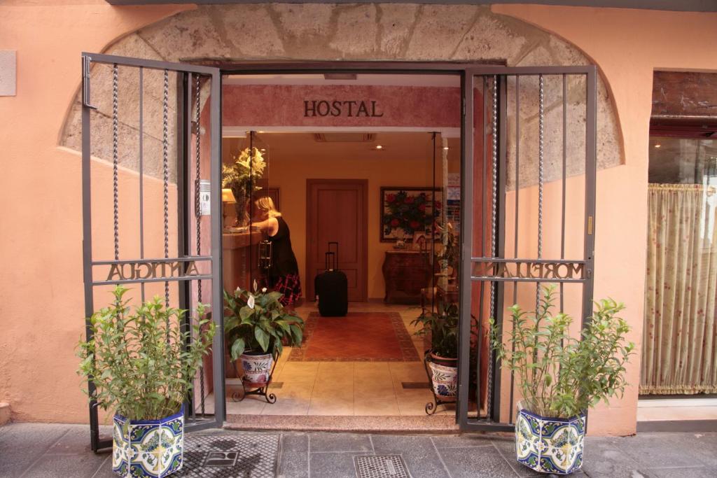 Hostal Antigua Morellana - 4