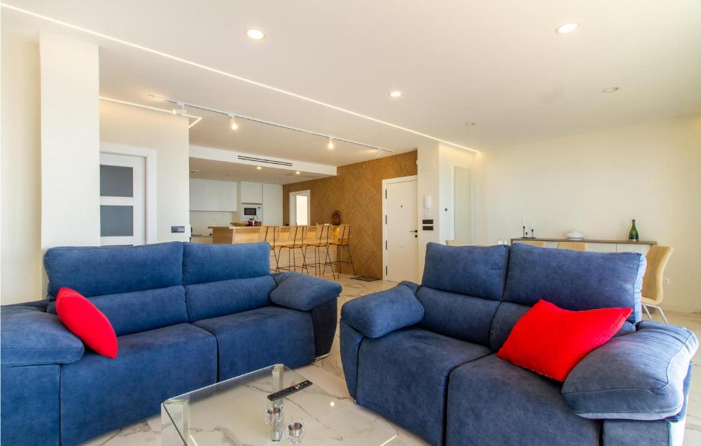 4 Bedroom Cozy Apartment In Santa Pola - 3
