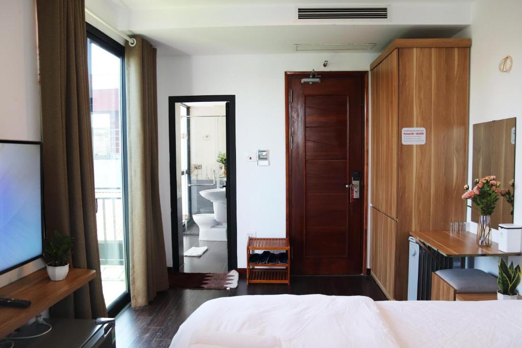 Ha Noi Truc Bach Lake View Studio photo