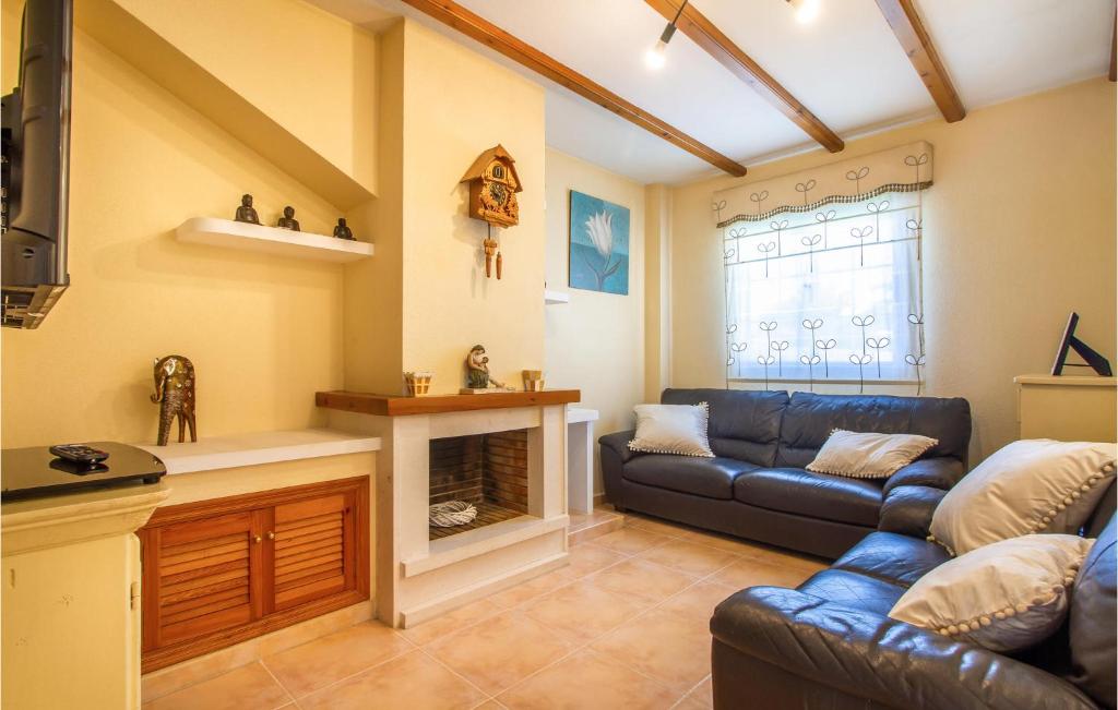 Lovely Home With Swimming Pool - 3