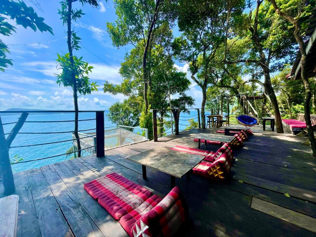 The Cliff Hostel, M'Pay Bay, Koh Rong Sanloem