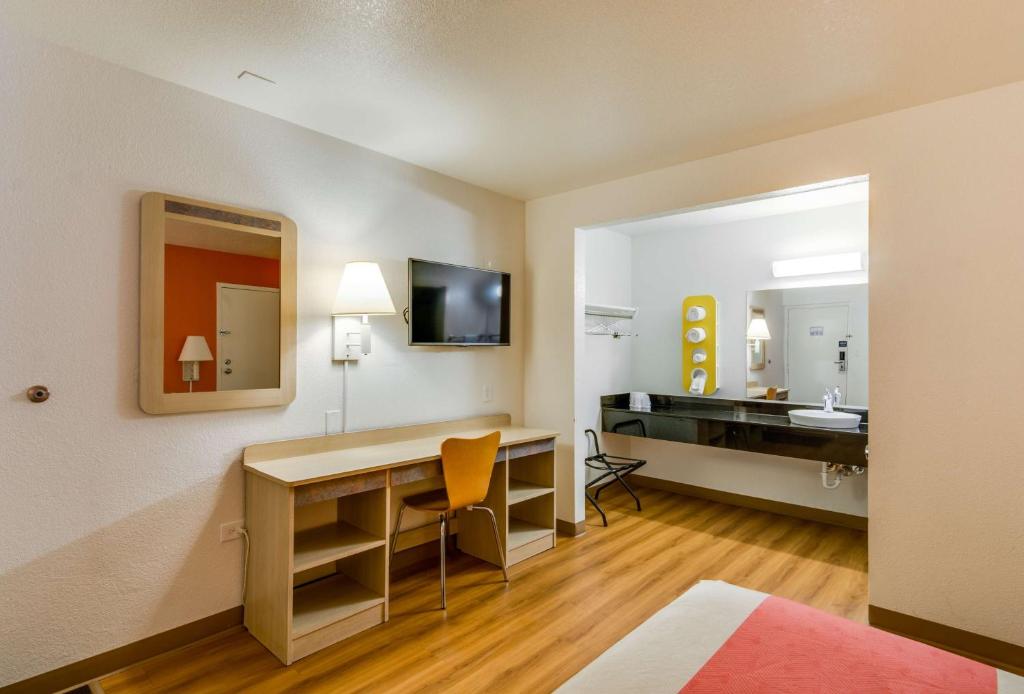 모텔 6 시카고 오헤어 - 쉴러 파크 (Motel 6 Chicago O'Hare - Schiller Park)
