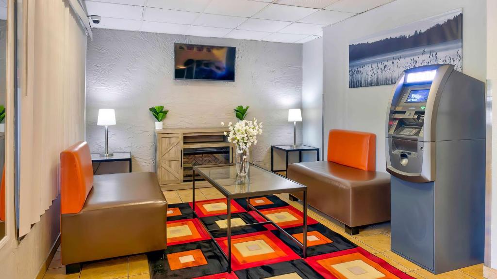 Motel 6-Milwaukee, WI - Glendale photo