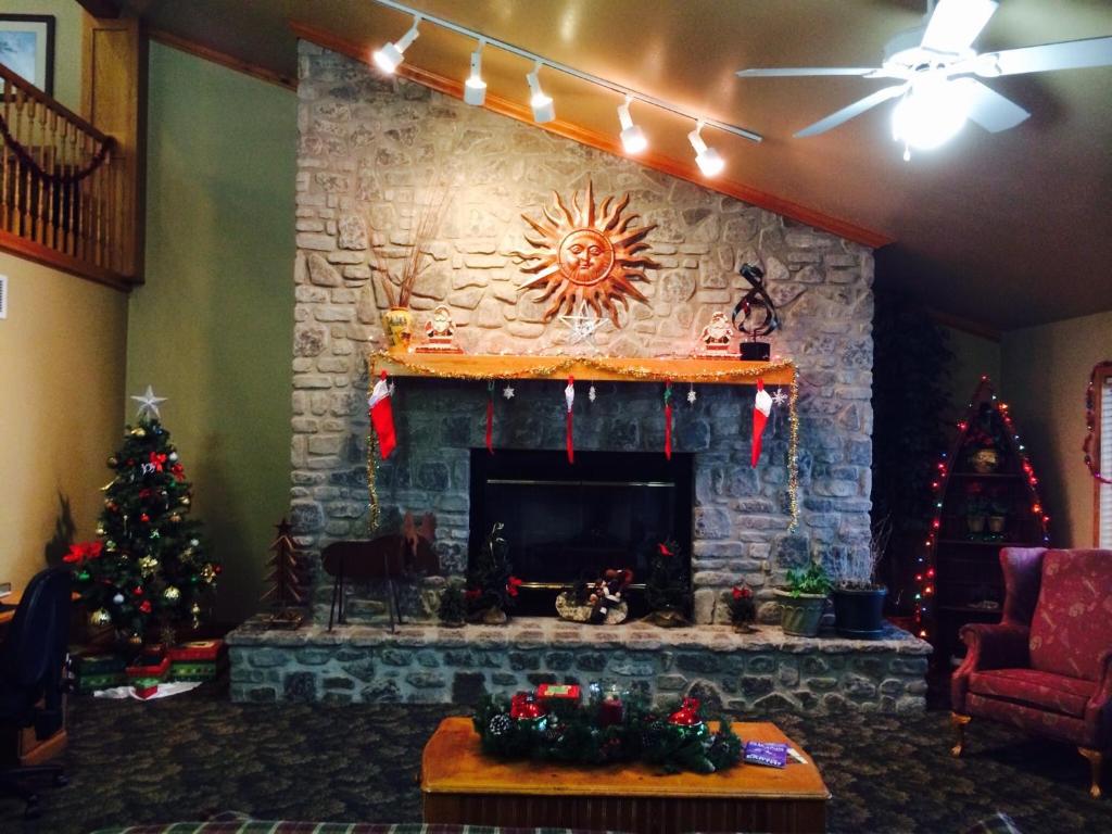 Regency Inn and Suites — Hotel in Stilwell (OK)