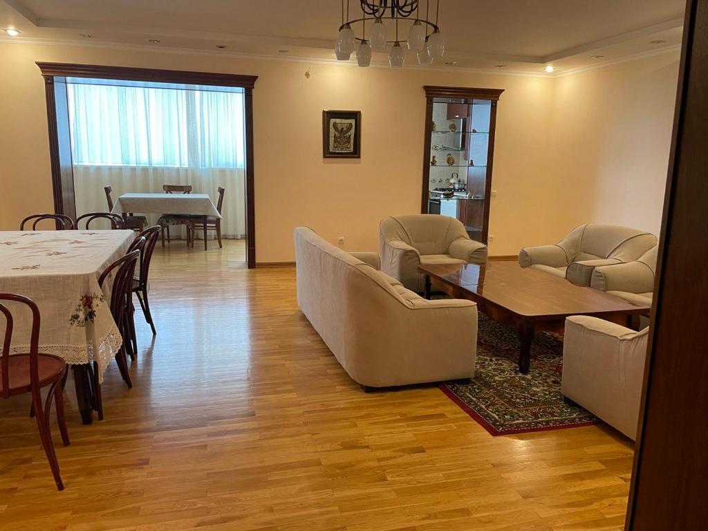 4-room apartment in the center of Tashkent — Hotel in Tashkent