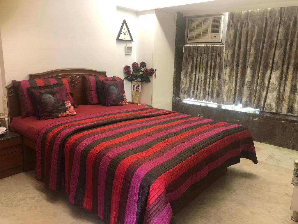 Luxurious Cozy 1 King Bed suite with free parking — Hotel in Mumbai
