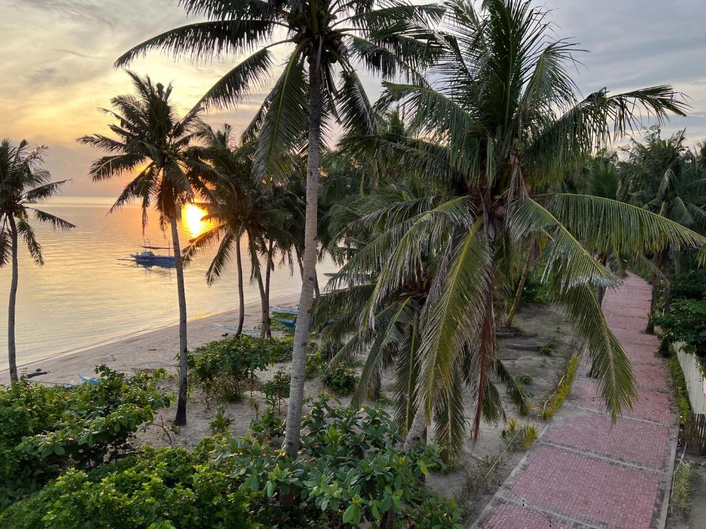 Beach, Wind Riders Inn and Cafe in Boracay Island