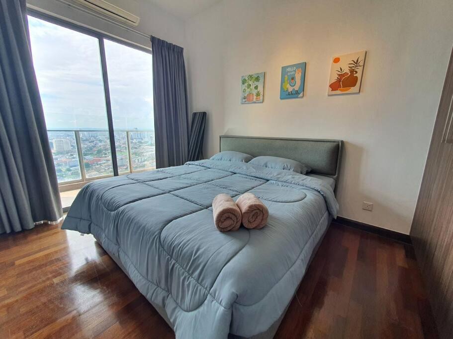 JourneySuite Luxury Urban Seaview & Cityview 2 bedRooms Infinity Pool High floor Melaka Town photo