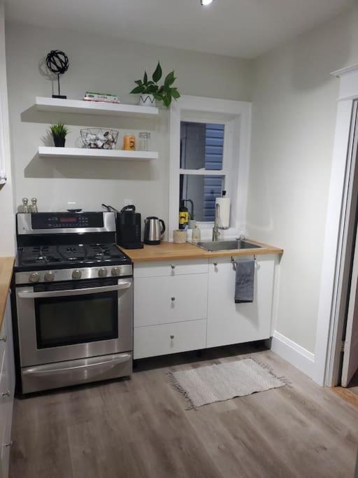 Greektown Apartments photo