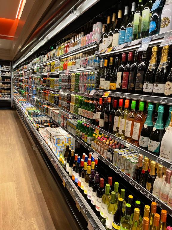 طعام و مشروبات