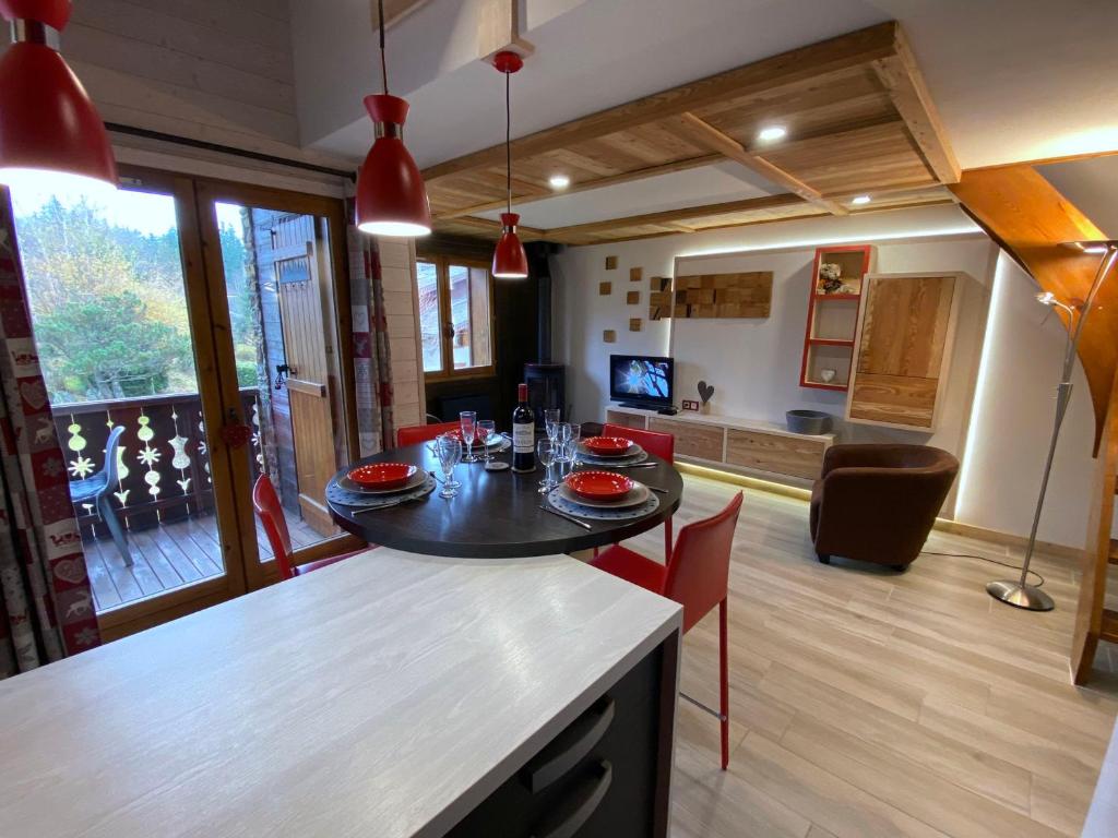 Bel duplex à Chamonix avec poêle à bois, WiFi, parking - FR-1-343-166 - 2