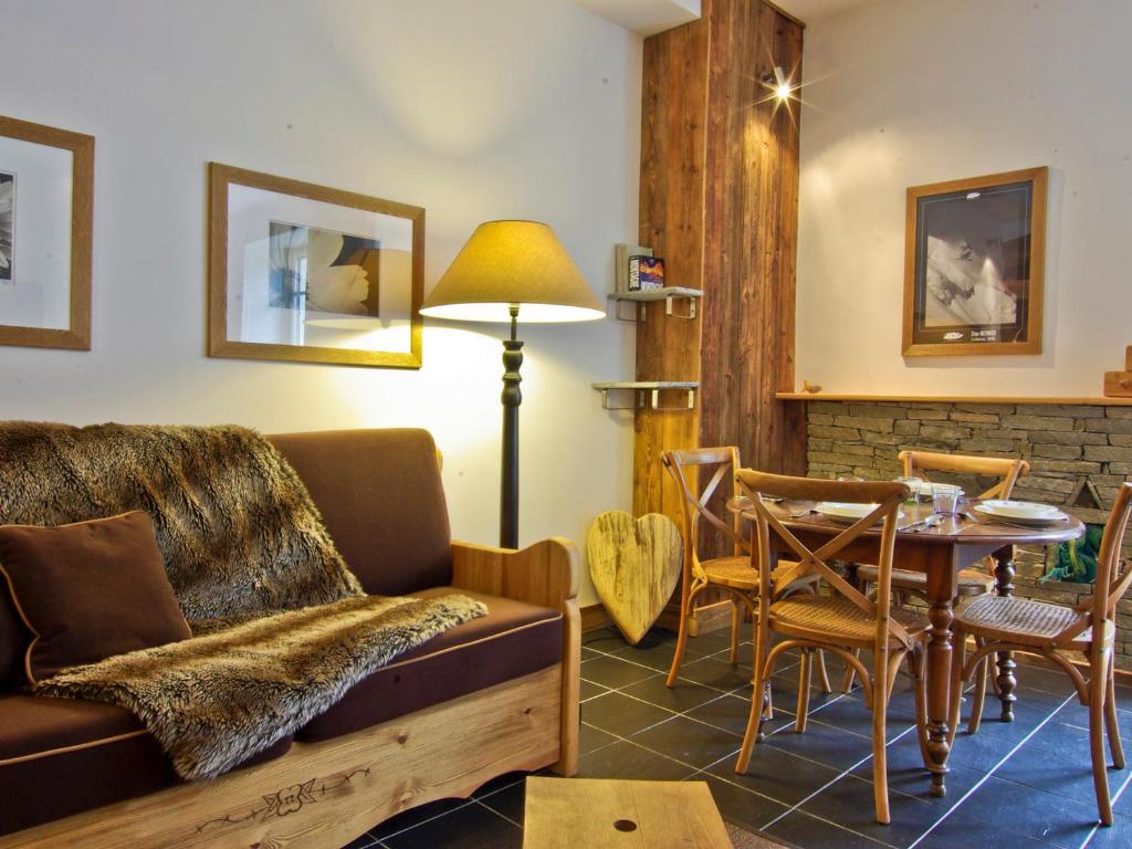 Superbe appartement Chamonix pour 4, balcon, vue Mont Blanc - FR-1-343-209 - 3