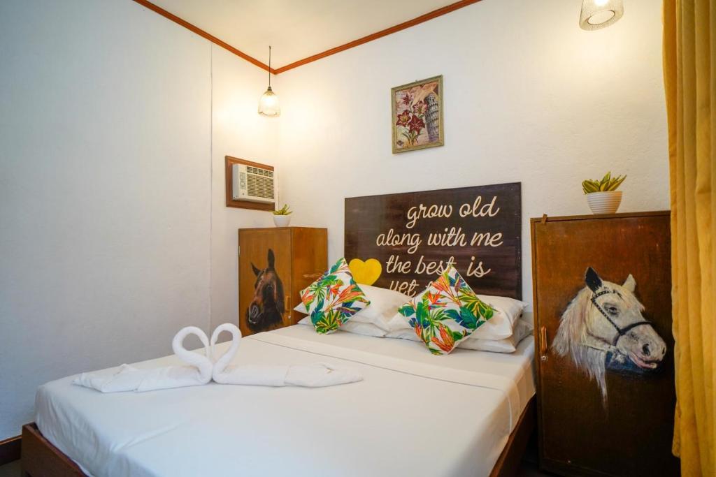 d'Backpackers' Barn photo