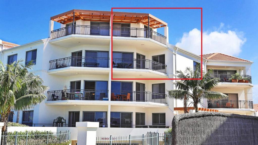 Breakers 1 - 11, 18 - 20 Pacific Parade, Yamba